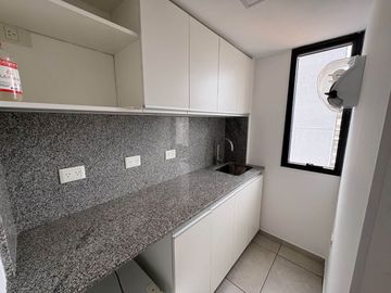 oficina en venta amueblada con cochera La Plata