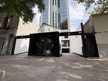 oficina en venta amueblada con cochera La Plata
