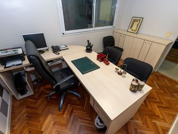 OFICINA EN VENTA EN TRIBUNALES