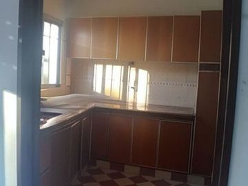 VENTA DEPOSITO CON 5 DEPTOS EN BLOCK AVELLANEDA
