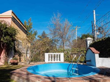 VENTA CASONA NOGAL HISTÓRICO CON BAJADA AL RIO