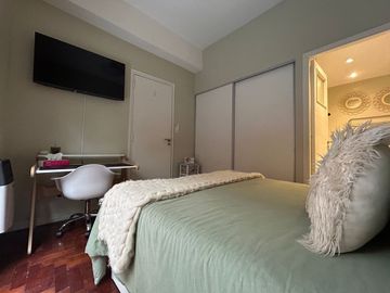 VENTA DPTO 2 AMBIENTES CON PATIO EN BELGRANO C