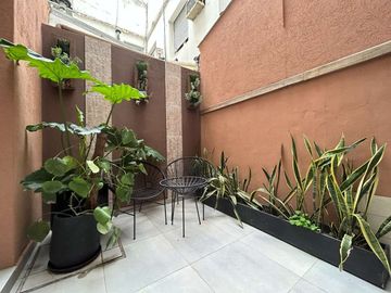VENTA DPTO 2 AMBIENTES CON PATIO EN BELGRANO C