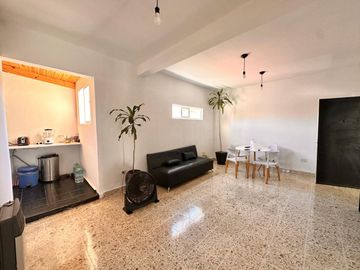 VENTA PH 3 AMBIENTES FLORES CON TERRAZA-Apto cred