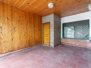 VENTA PH DE 4 AMBIENTES C/GARAGE  EN VILLA URQUIZA