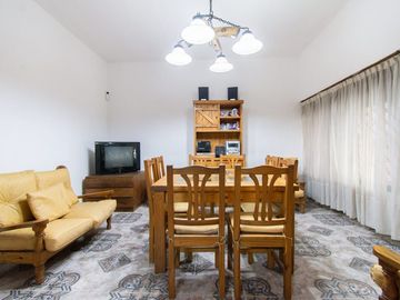 VENTA PH DE 4 AMBIENTES C/GARAGE  EN VILLA URQUIZA