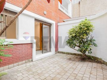VENTA 1 AMBIENTE CON PATIO . BOEDO . 45 M2