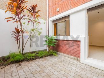 VENTA 1 AMBIENTE CON PATIO . BOEDO . 45 M2