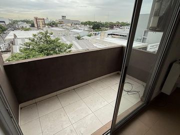 VENTA OFICINA 30 M. C/ BALC.  MORENO CENTRO A/CRED