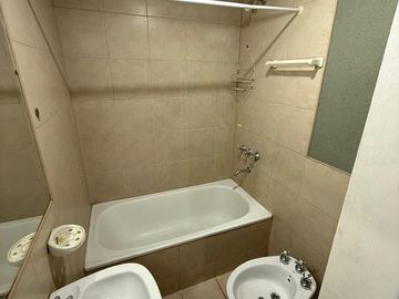 VENTA OFICINA 30 M. C/ BALC.  MORENO CENTRO A/CRED