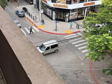 VENTA OFICINA 30 M. C/ BALC.  MORENO CENTRO A/CRED