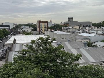 VENTA OFICINA 30 M. C/ BALC.  MORENO CENTRO A/CRED