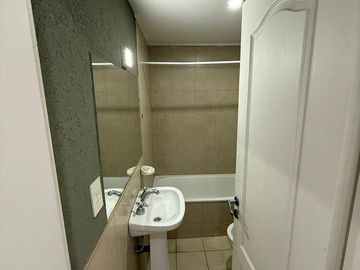 VENTA OFICINA 30 M. C/ BALC.  MORENO CENTRO A/CRED