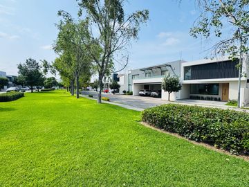 casa en venta  en PUNTA DEL ESTE zona ibero
