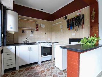 VENTA PH 3 AMB. FLORES BALCÓN TERRAZA REFACCIONADO