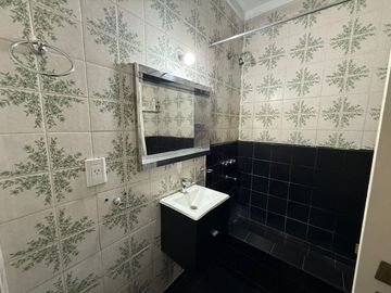 VENTA PH 3 AMB. FLORES BALCÓN TERRAZA REFACCIONADO