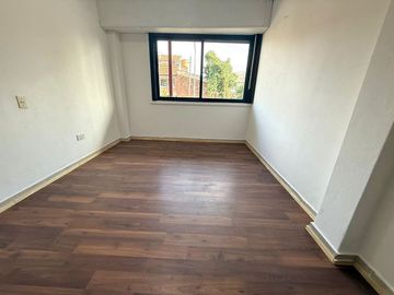 VENTA PH 3 AMB. FLORES BALCÓN TERRAZA REFACCIONADO