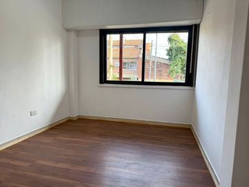 VENTA PH 3 AMB. FLORES BALCÓN TERRAZA REFACCIONADO