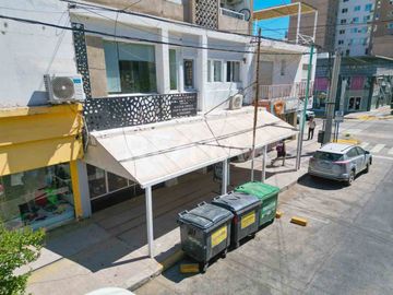 VENTA 4 LOCALES COMERCIALES GALERIA EDIFICIO ROCA