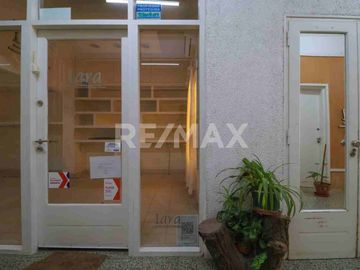 VENTA 4 LOCALES COMERCIALES GALERIA EDIFICIO ROCA