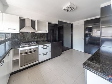 Venta departamento con Terraza propia