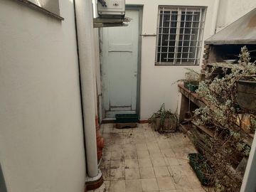 VENTA PH SIN EXPENSAS 4 DORMITORIOS COCHERA JARDIN