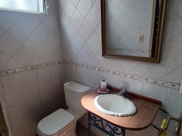 VENTA PH SIN EXPENSAS 4 DORMITORIOS COCHERA JARDIN