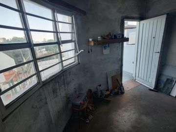 VENTA PH SIN EXPENSAS 4 DORMITORIOS COCHERA JARDIN