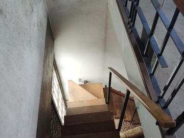 VENTA PH SIN EXPENSAS 4 DORMITORIOS COCHERA JARDIN