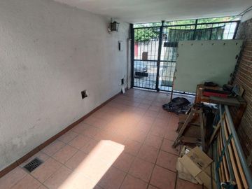 VENTA PH SIN EXPENSAS 4 DORMITORIOS COCHERA JARDIN