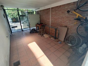 VENTA PH SIN EXPENSAS 4 DORMITORIOS COCHERA JARDIN