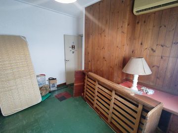 VENTA PH SIN EXPENSAS 4 DORMITORIOS COCHERA JARDIN