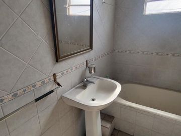 VENTA PH SIN EXPENSAS 4 DORMITORIOS COCHERA JARDIN