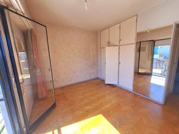 VENTA 2 AMB C/COCHERA LUZ LAVADERO VELEZ SARFIELD