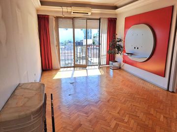 VENTA 2 AMB C/COCHERA LUZ LAVADERO VELEZ SARFIELD