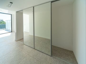 Venta 3 amb Balcon aterrazado y  terraza propia
