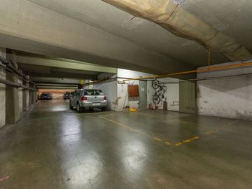 Venta dpto 3 Amb Avellaneda centro con Cochera