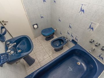 Venta dpto 3 Amb Avellaneda centro con Cochera