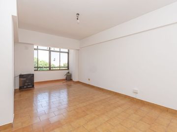 Venta dpto 3 Amb Avellaneda centro con Cochera