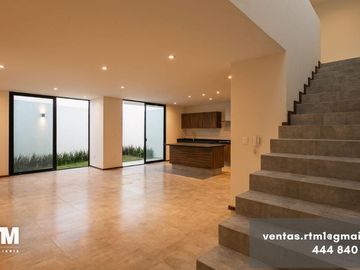 SE VENDE CASA EN CIMA AZUL
