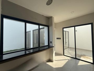 PUNTO LOMAS, Casa en VENTA con jardin y roof garden