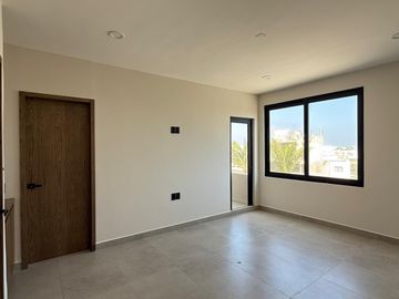 PUNTO LOMAS, Casa en VENTA con jardin y roof garden