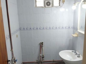 CASA Y COMERCIO EN VENTA MORENO OPORTUNIDAD
