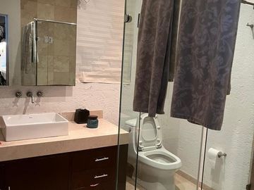 Casa en venta en Bosque de las Lomas, cdmx, jardin, grande, funcional, seguridad
