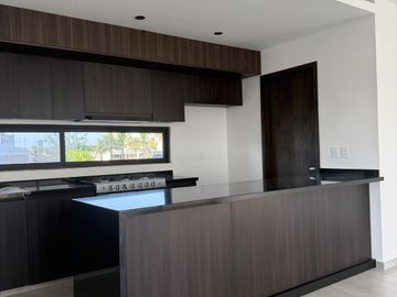 Casa en Venta en Fracc. Lomas del Dorado Residencial, Boca del Rio, Veracruz.
