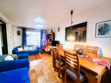 Casa en venta  en LA REINA