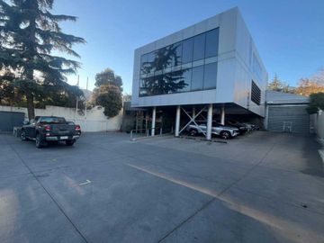 Local comercial en arriendo  en LO BARNECHEA