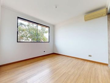 Casa en venta  en LAS CONDES