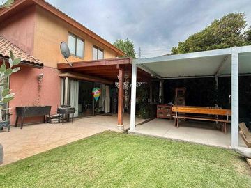 Casa en venta  en HUECHURABA