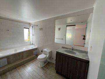 Casa en venta  en LAS CONDES